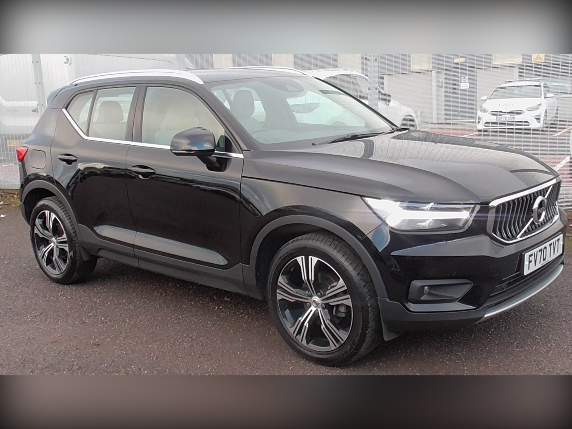 2020 VOLVO XC40